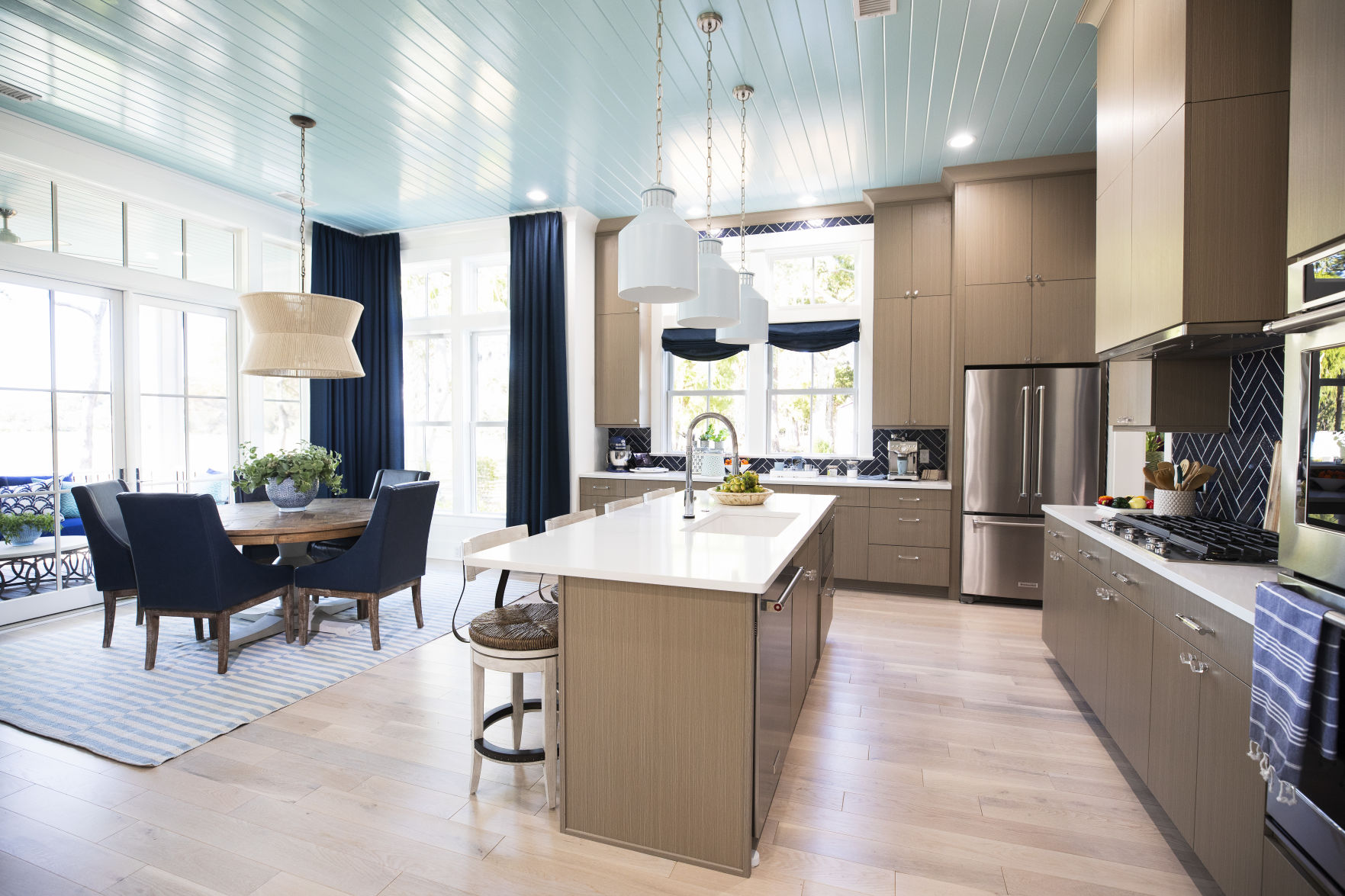 kitchen 02.jpg